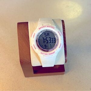 DMOTT086 Woman’s Digital Watch‎